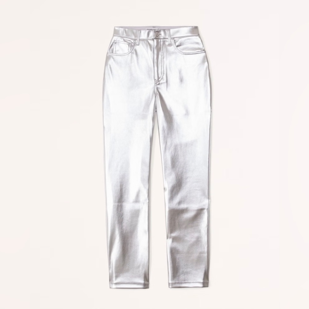 ๐ท๏ธ ๐๏ธ NWOT Abercrombie Silver Curve Love Vegan Leather 90โs Straight Pant ๐ท๏ธ ๐๏ธ - Picture 7 of 14